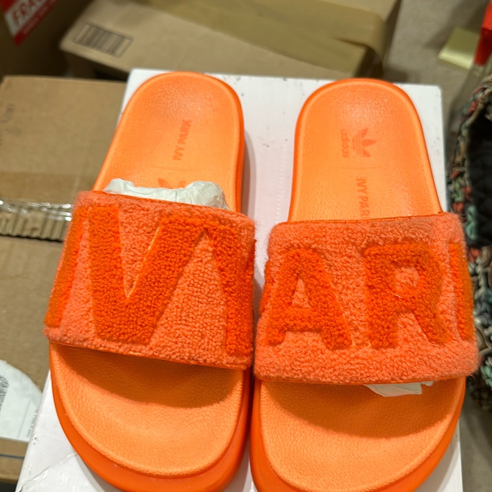 IVY PARK Slides